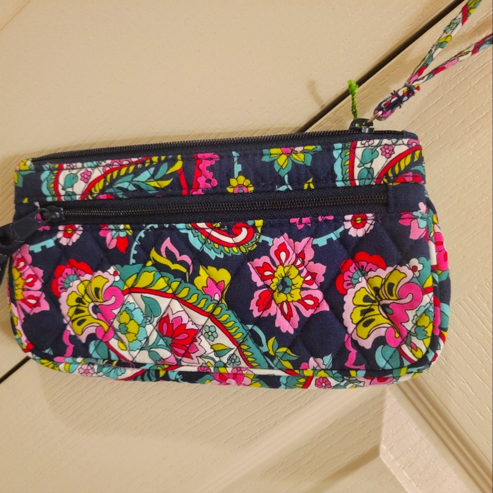 Vera Bradley Wristlet Petal Paisley